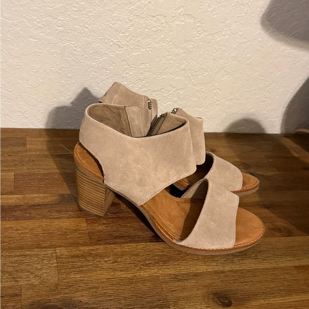 Toms Majorca Cutout Desert Taupe Suede